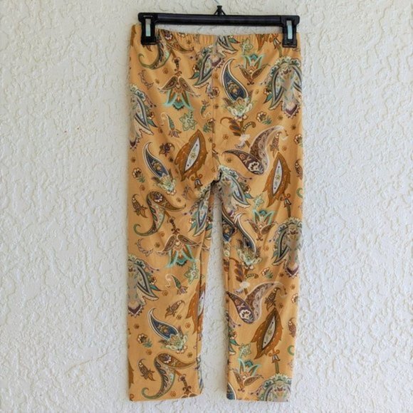 SOFT Fall Leaves Capri Leggings (NWT) - Picture 10 of 12